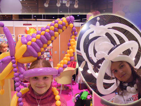 Chapeau magnifique en sculpture sur ballon pour votre salon professionnel.